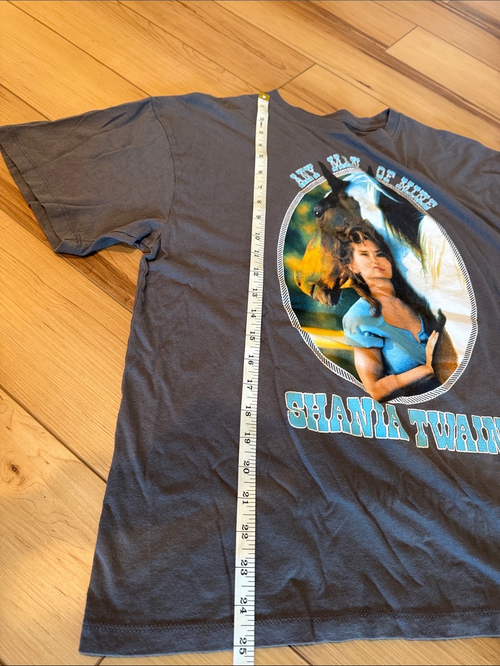 NWOT Shania Twain T-Shirt - Picture 6 of 6
